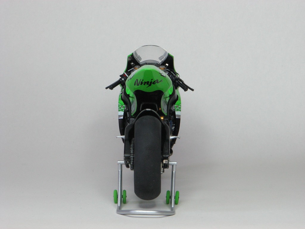 TAMIYA MOTO KAWASAKI NINJA ZX-RR SCALA 1/12 DA COSTRUIRE